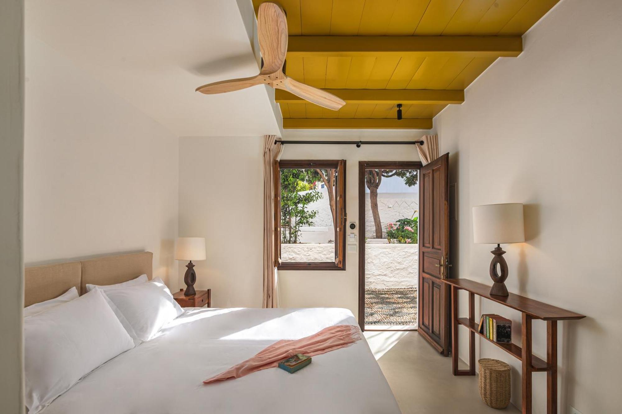 Teresa Spetses Hotell Exteriör bild