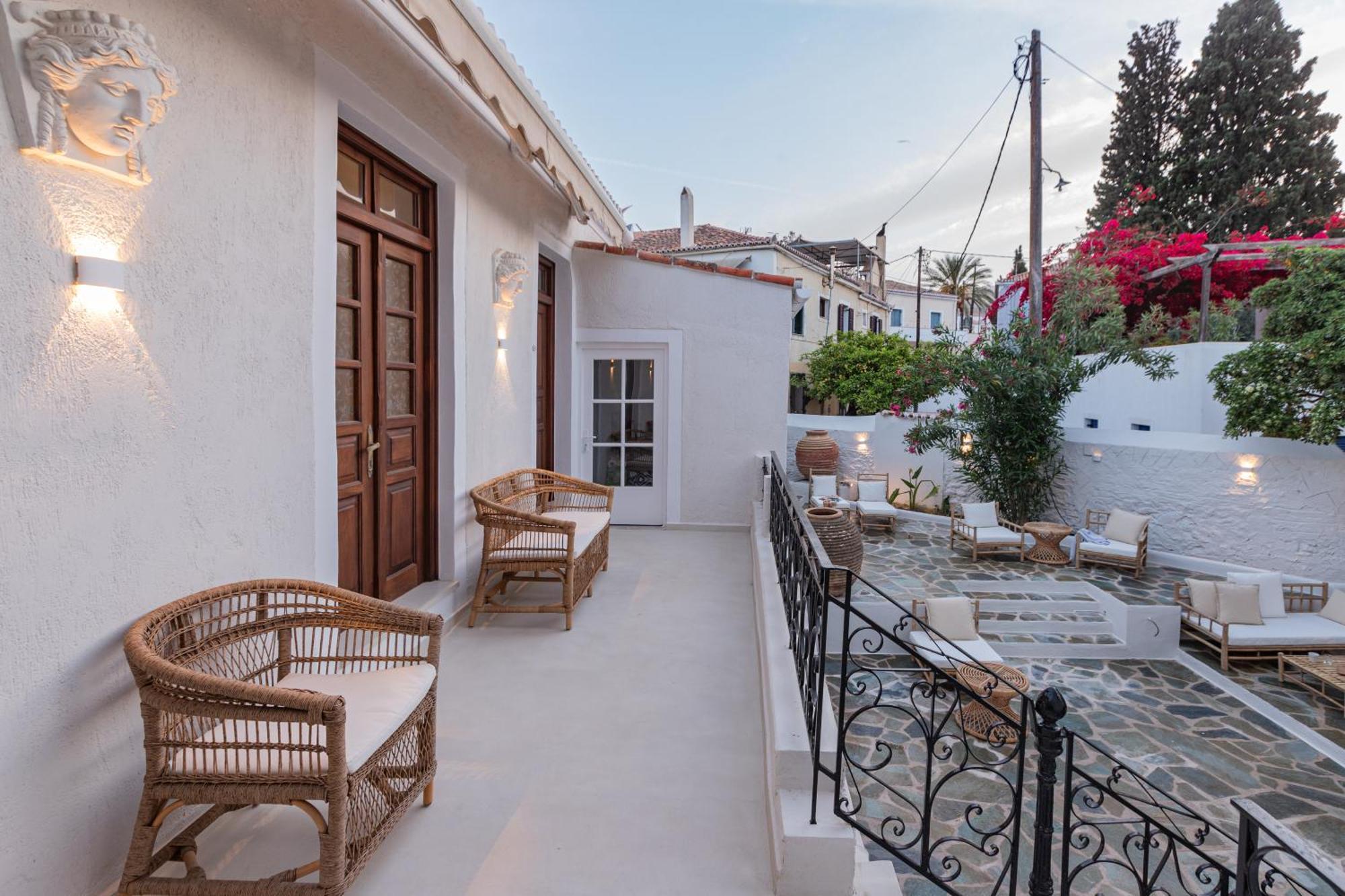 Teresa Spetses Hotell Exteriör bild